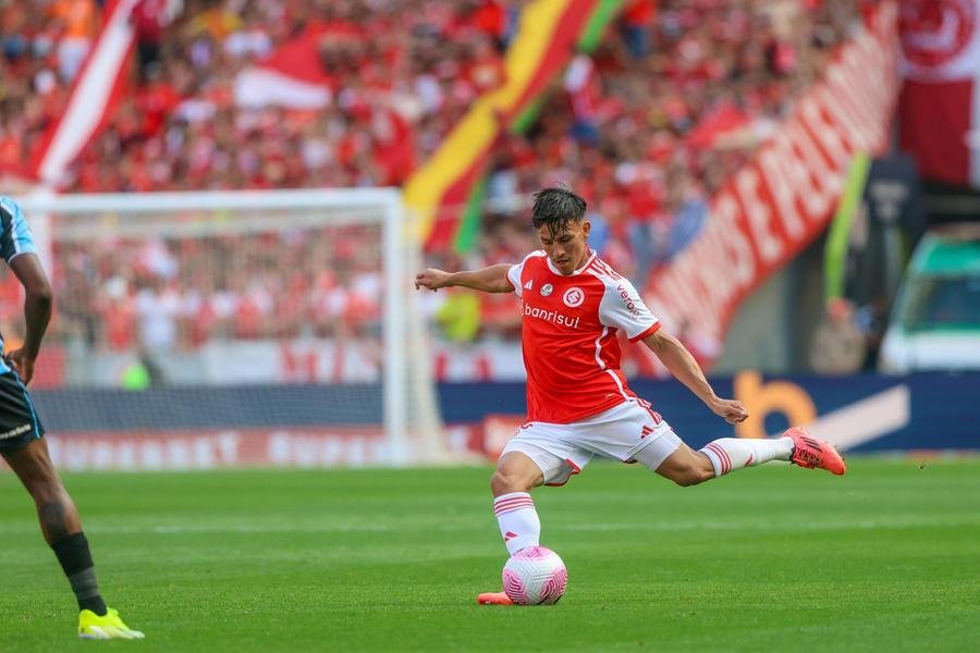 Inter buscar&aacute; no mercado jogadores jovens, com potencial de crescimento, como Bernabei