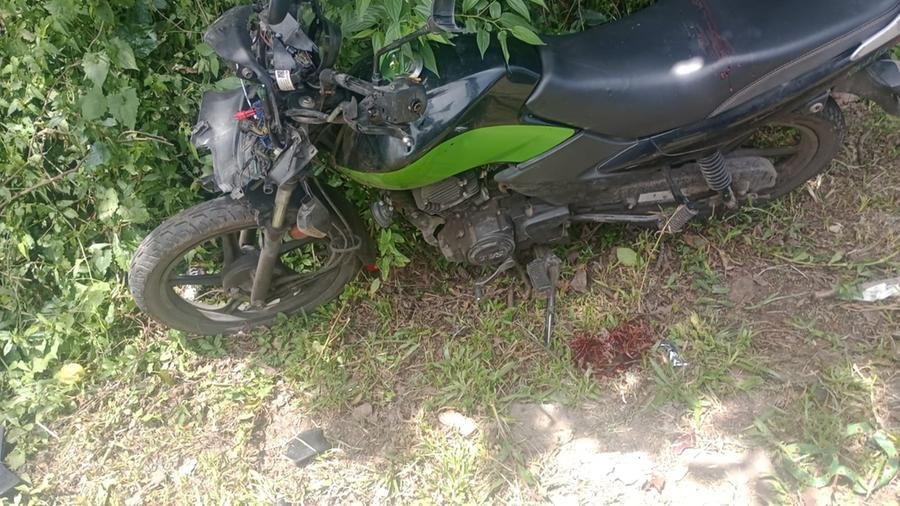 Motociclista sofreu acidente ap&oacute;s perder controle da dire&ccedil;&atilde;o na avenida Prot&aacute;sio Alves