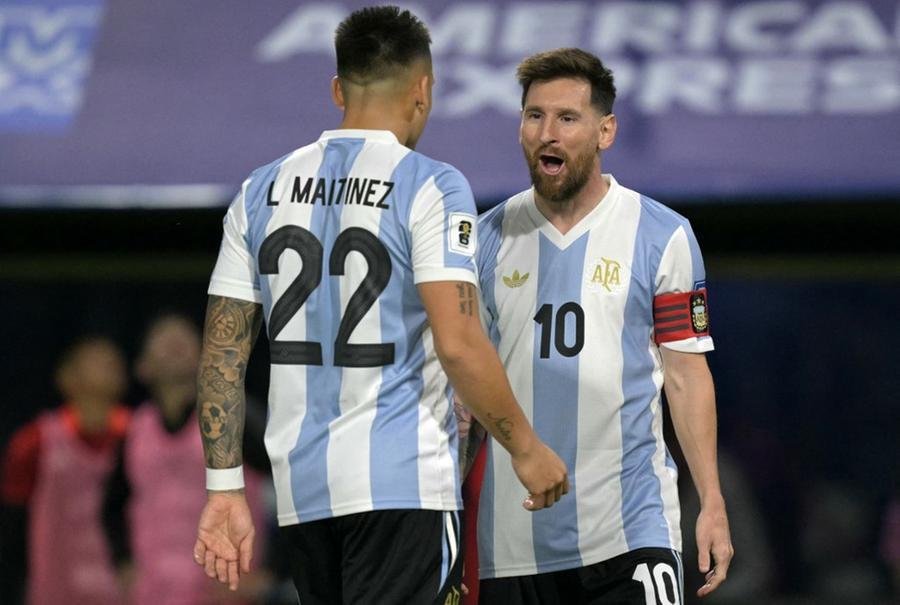 Messi deu passe para gol, mas teve atua&ccedil;&atilde;o discreta