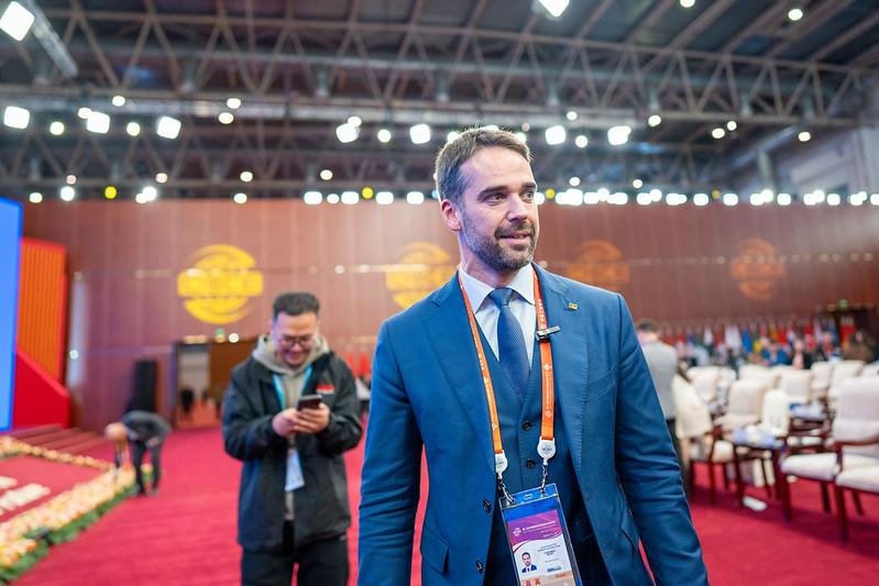 Leite defende alternativa a Bolsonaro e Lula e diz ter &ldquo;disposi&ccedil;&atilde;o&rdquo;&nbsp;para disputar presid&ecirc;ncia