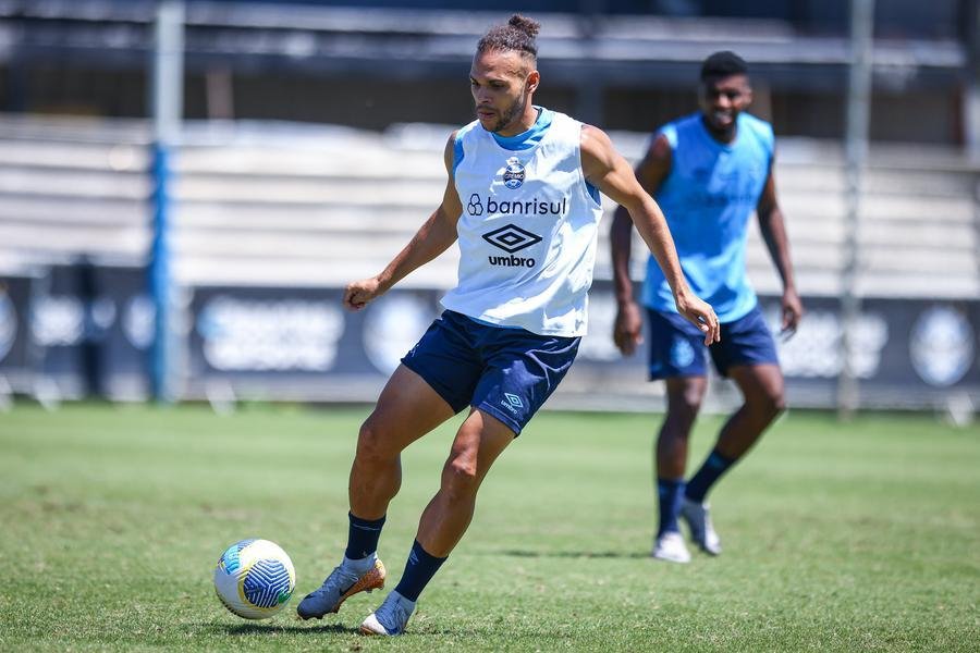Braithwaite &eacute; a esperan&ccedil;a de gols em Salvador