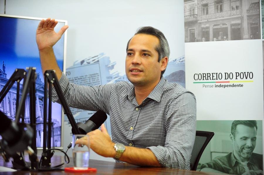 "Estamos fazendo o dever de casa", afirma Jo&atilde;o Guar&aacute;, eleito pelo PSDB
