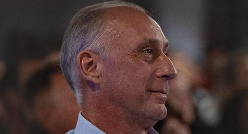 Jaury, eleito com 41,80% dos votos v&aacute;lidos, lutava contra um c&acirc;ncer