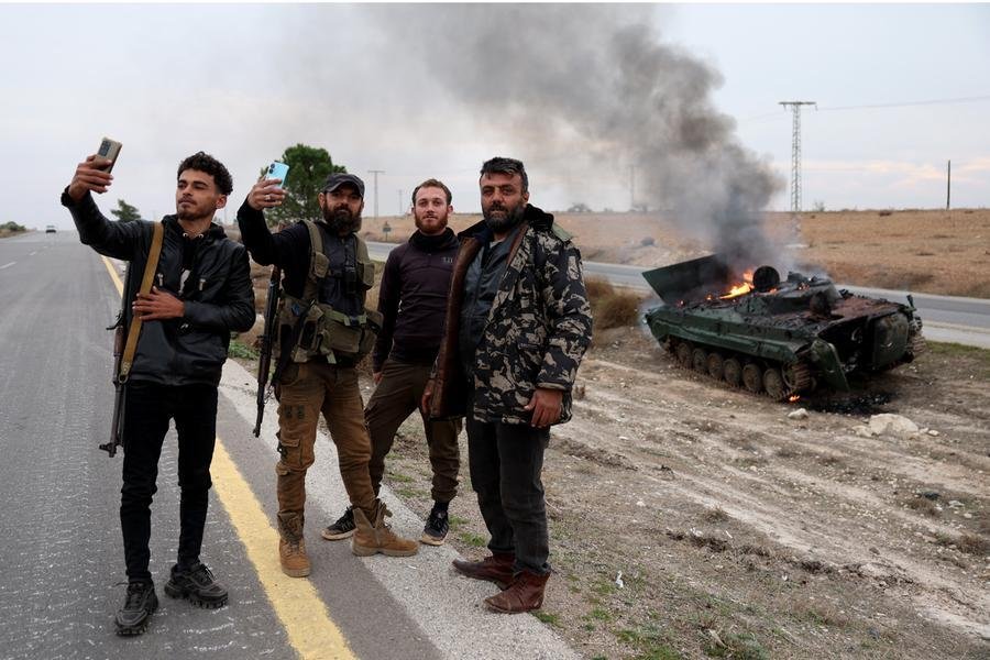 L&iacute;der rebelde na S&iacute;ria afirma que 3,5 mil&nbsp;prisioneiros foram libertos na cidade de Homs