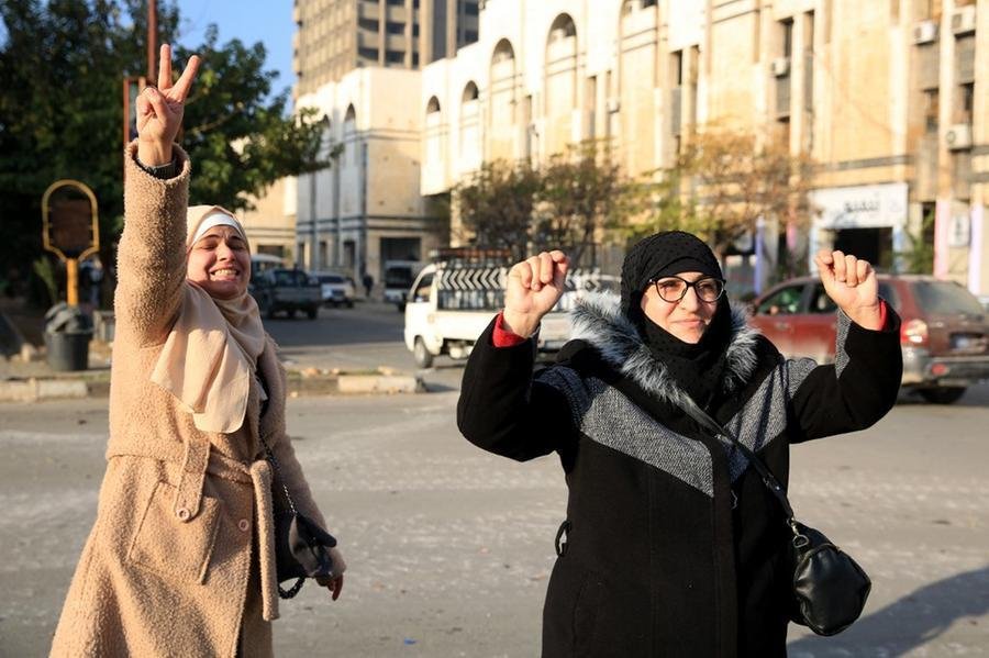 "A S&iacute;ria &eacute; nossa, n&atilde;o &eacute; da fam&iacute;lia Assad", gritavam