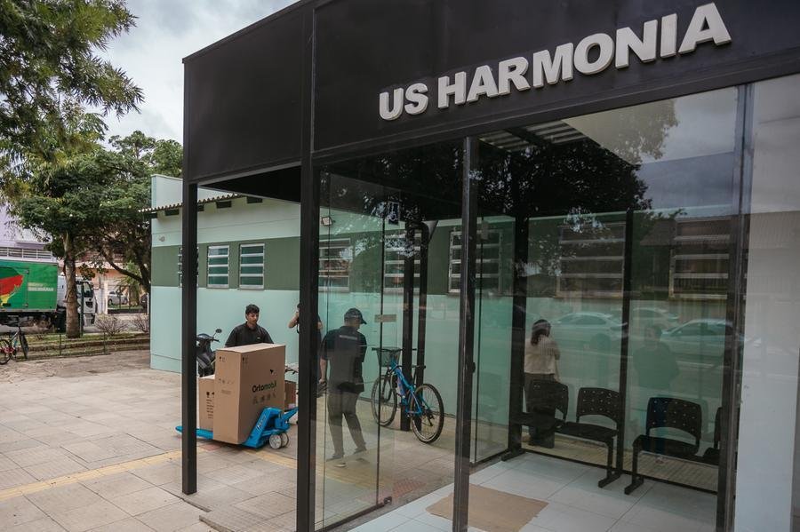 Primeira a receber os materiais, nesta segunda-feira, foi a Unidade de Sa&uacute;de Harmonia