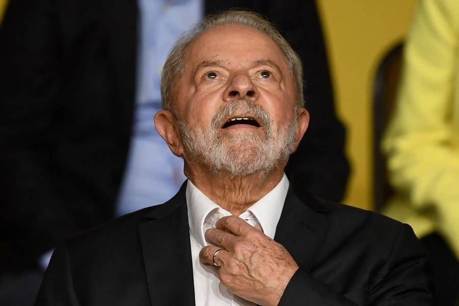 Presidente Lula passou por cirurgia