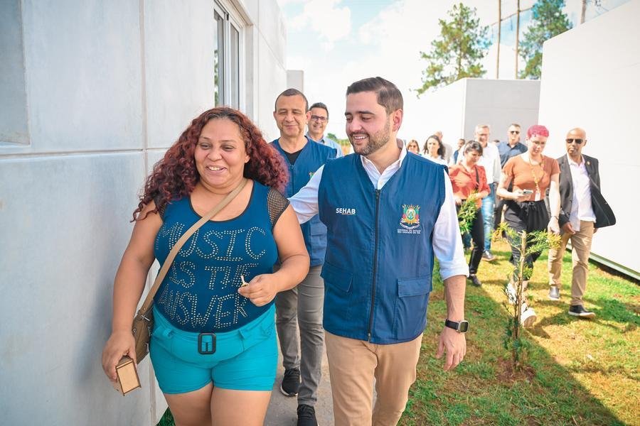 Vice-governador Gabriel Souza participou da entrega as primeiras casas tempor&aacute;rias em S&atilde;o Jer&ocirc;nimo
