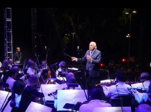 &ldquo;Era um absurdo condicionar a m&uacute;sica a um p&uacute;blico limitado&rdquo; afirmou o maestro sobre o evento
