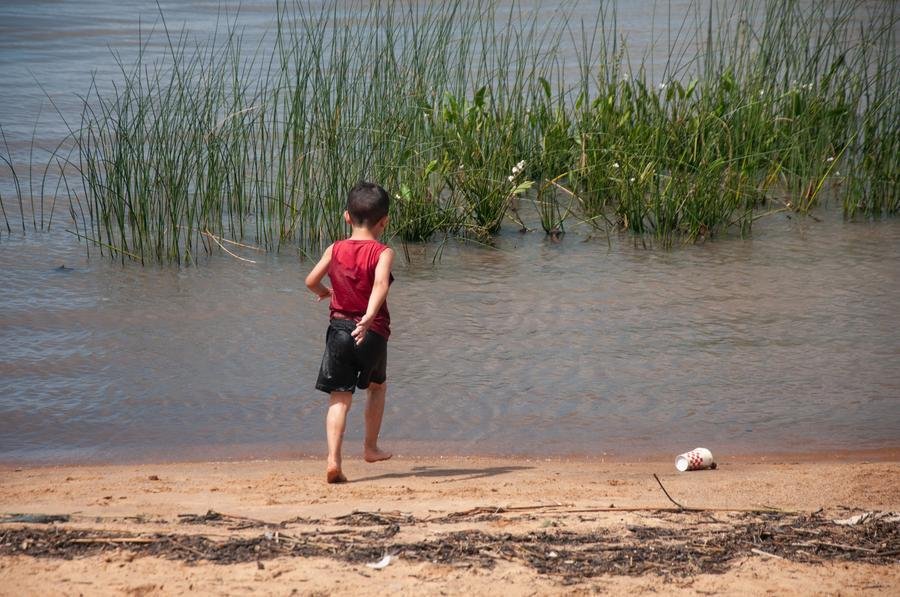 Ver&atilde;o nas praias de Porto Alegre, que foram duramente afetadas pela enchente