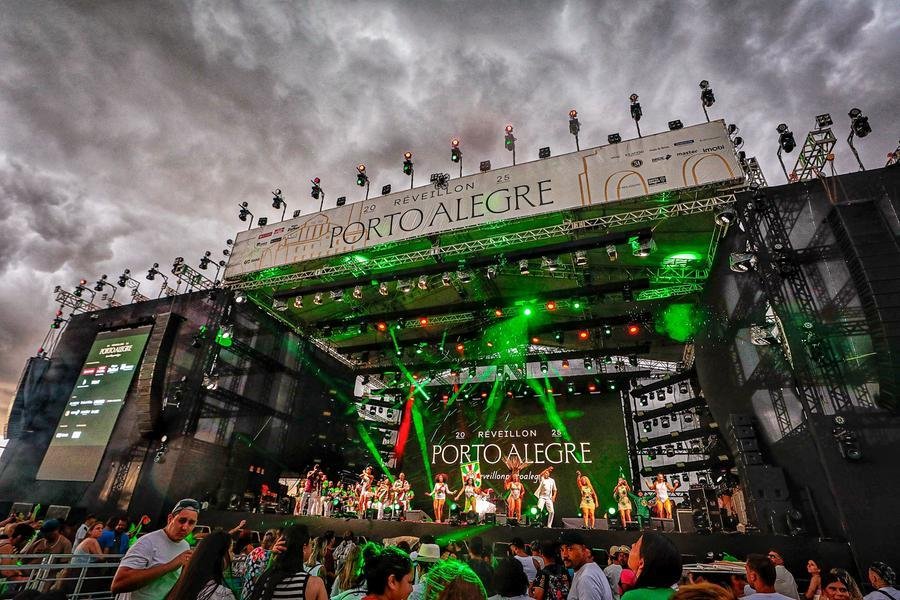 Shows j&aacute; come&ccedil;aram