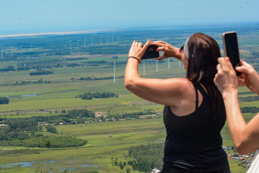 Turismo cresce no Morro da Borr&uacute;ssia, em Os&oacute;rio