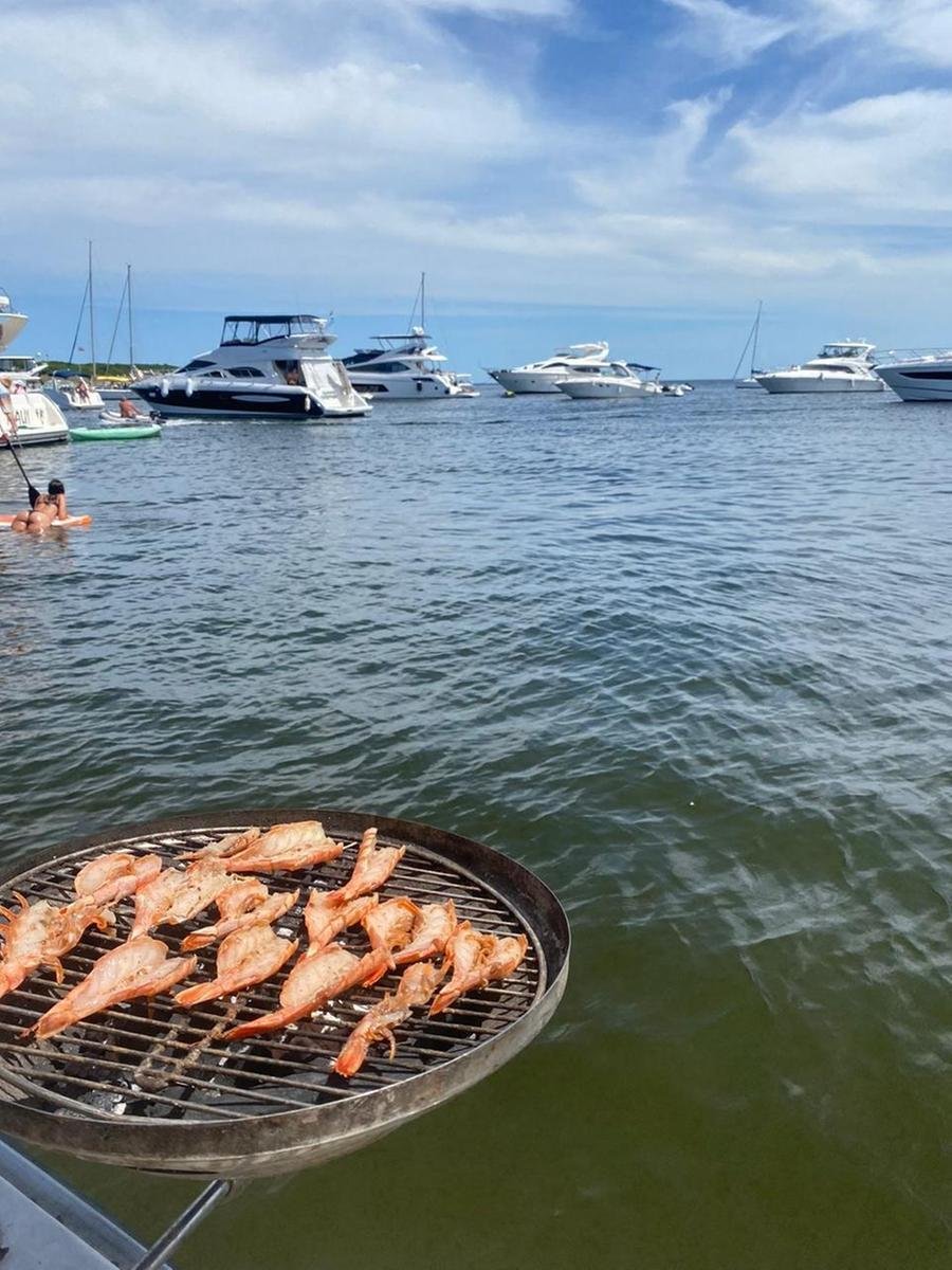 &Eacute; intensa a movimenta&ccedil;&atilde;o de barcos de brasileiros junto ao Iate Clube &nbsp;Punta del Este