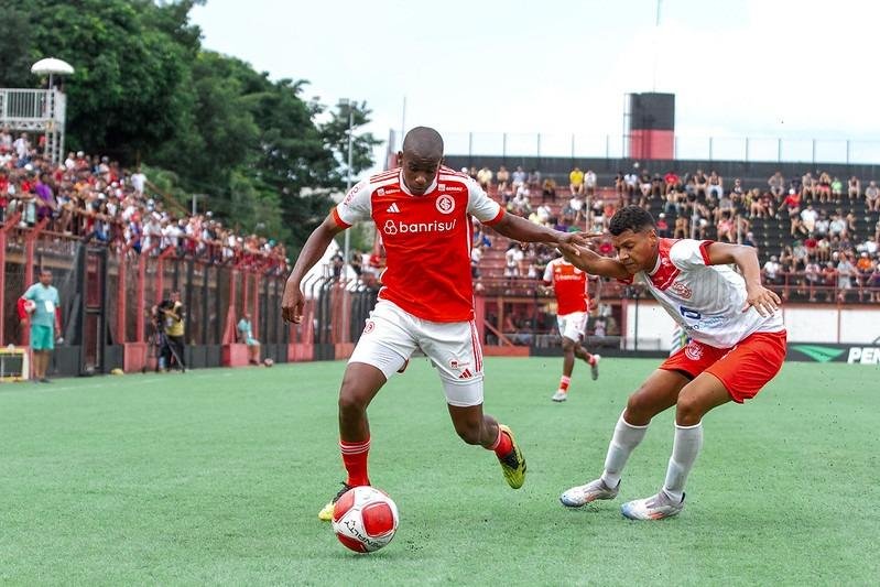 &Uacute;nico gol da partida foi marcado por Kiki, aos 32 minutos da segunda etapa
