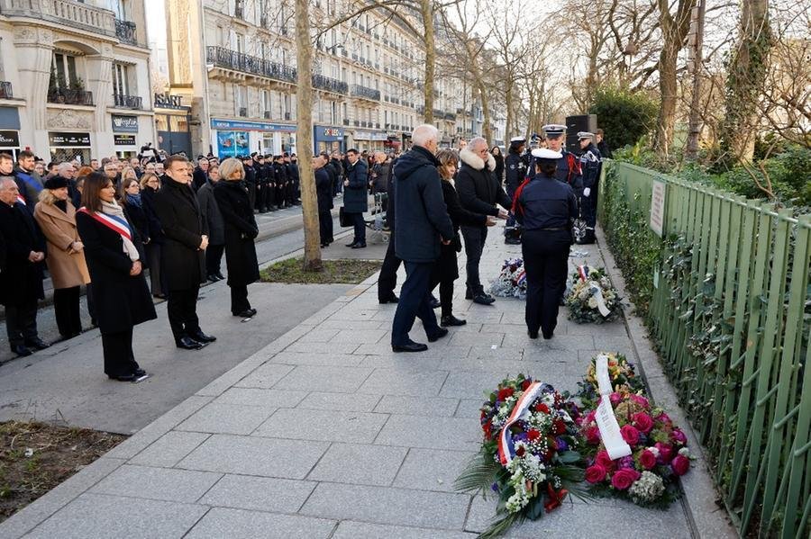 Fran&ccedil;a e Charlie Hebdo relembram os ataques jihadistas
