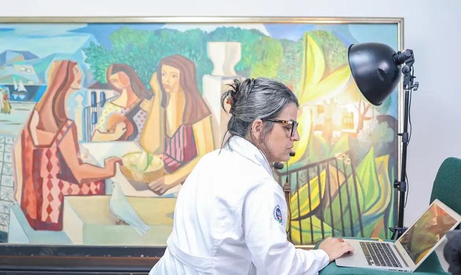 Obras que foram vandalizadas no dia 8 de janeiro  est&atilde;o sendo restauradas