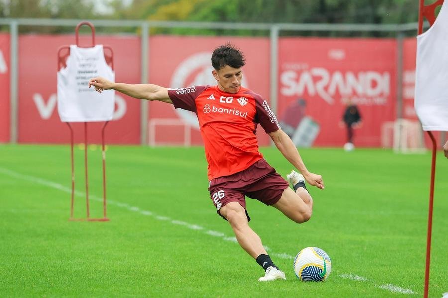 Bernabei assinar&aacute; um contrato de tr&ecirc;s anos com o Inter