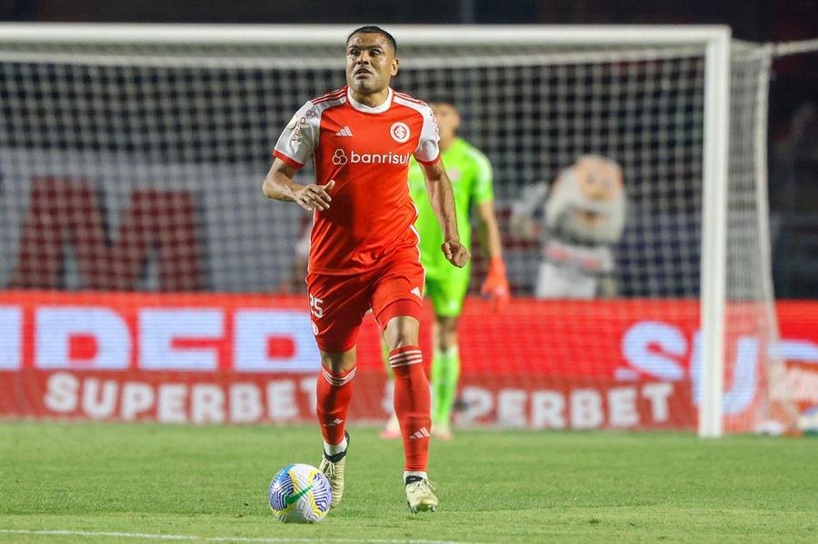 Renova&ccedil;&atilde;o do contrato de Gabriel Mercado saiu no BID nesta sexta-feira