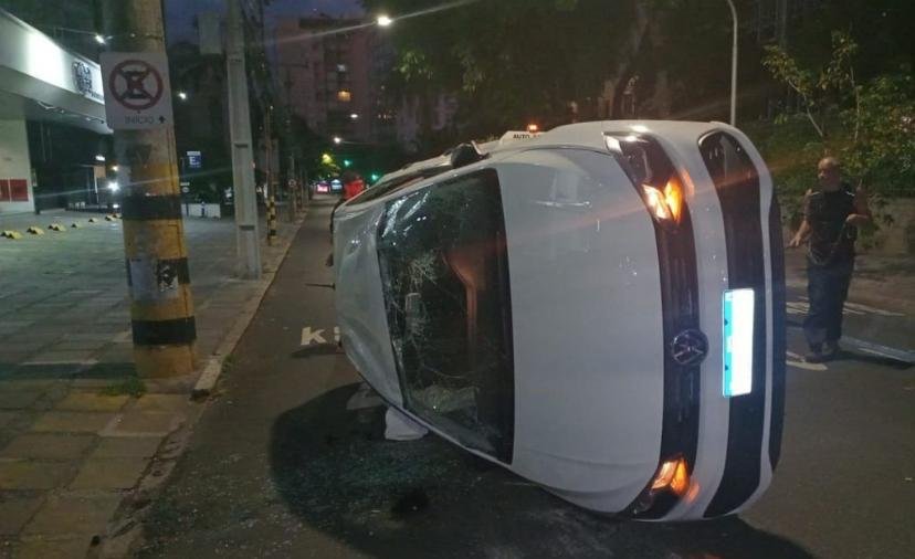 Acidente ocorreu na madrugada deste s&aacute;bado