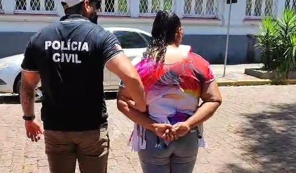 Agentes da 3&ordf; DHPP prenderam foragida no bairro Mario Quintana
