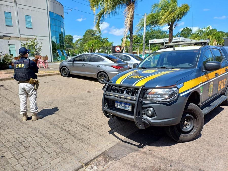 Ve&iacute;culo foi recuperado durante a&ccedil;&atilde;o da PRF em S&atilde;o Leopoldo