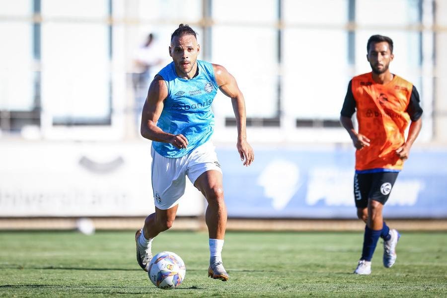 Braithwaite &eacute; nome certo no ataque tricolor