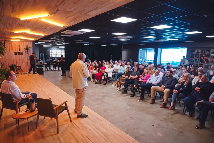 Al&eacute;m dos secret&aacute;rios, primeira reuni&atilde;o ter&aacute; diretores de &oacute;rg&atilde;os aut&ocirc;nomos e diretores de departamentos