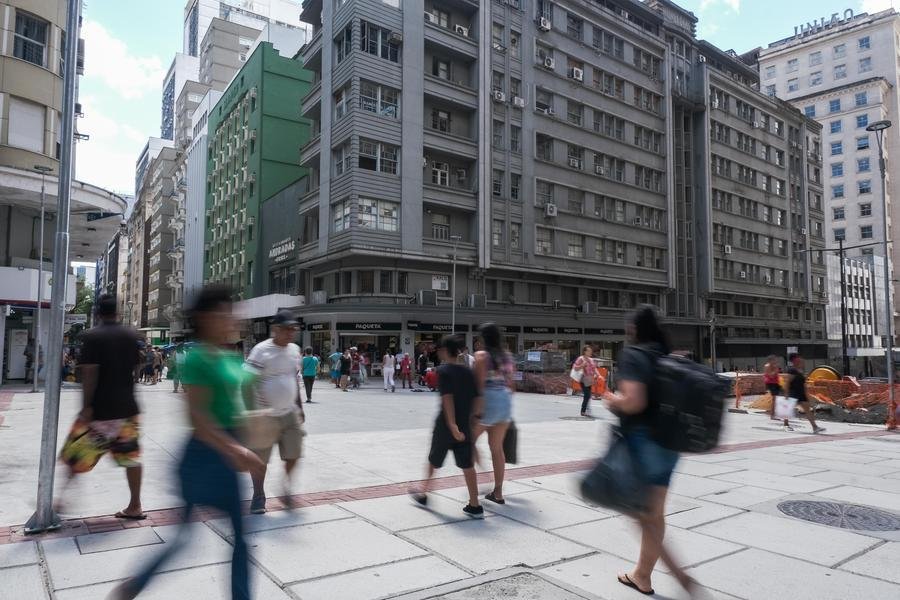 Dados mostram uma redu&ccedil;&atilde;o da religi&atilde;o cat&oacute;lica e o aumento das evang&eacute;licas