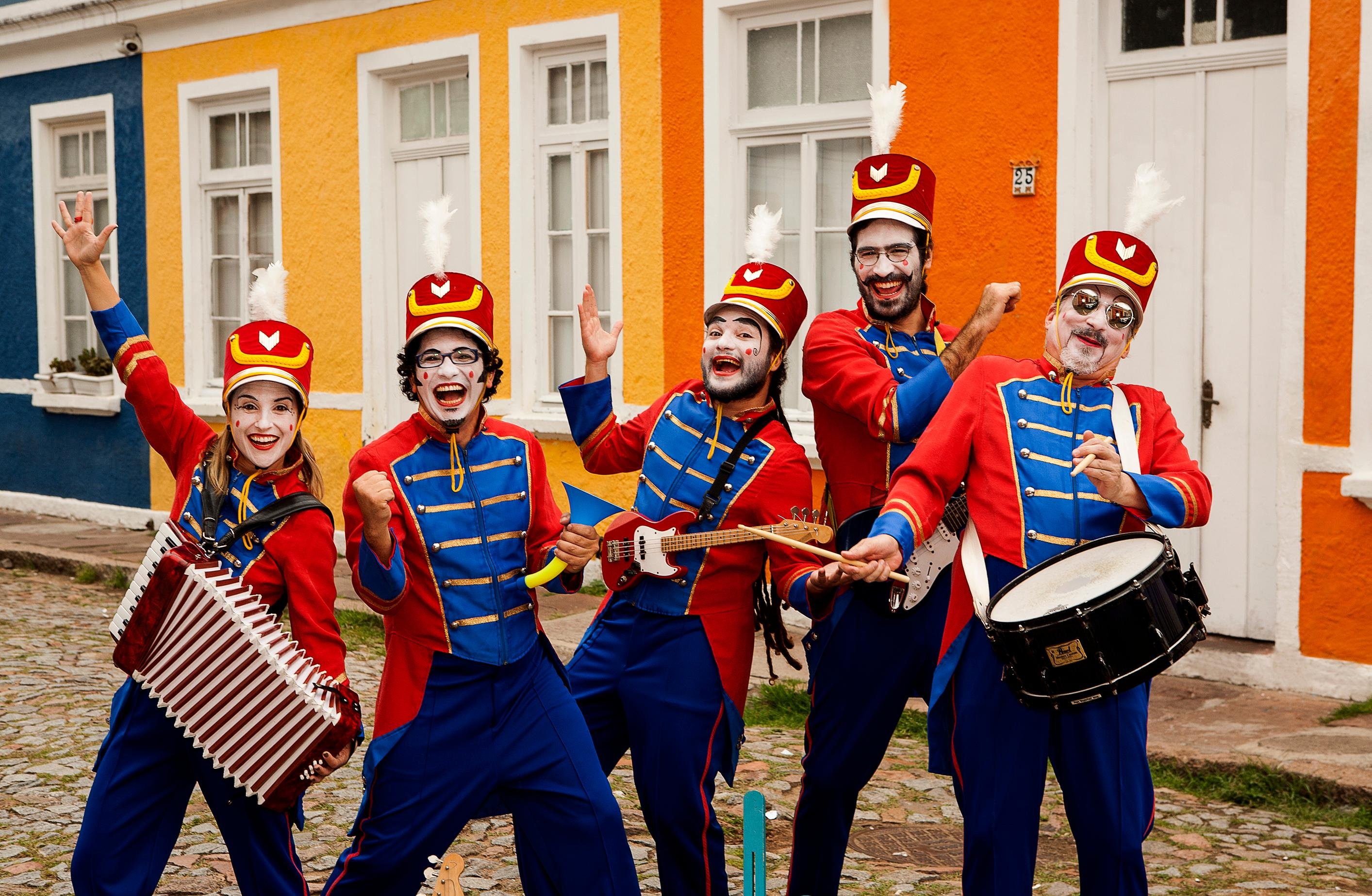 O espetáculo apresenta canções folclóricas e cantigas de roda, obras de compositores consagrados e músicas especialmente criadas para o show