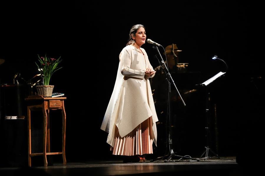 Cantora M&ocirc;nica Salmaso