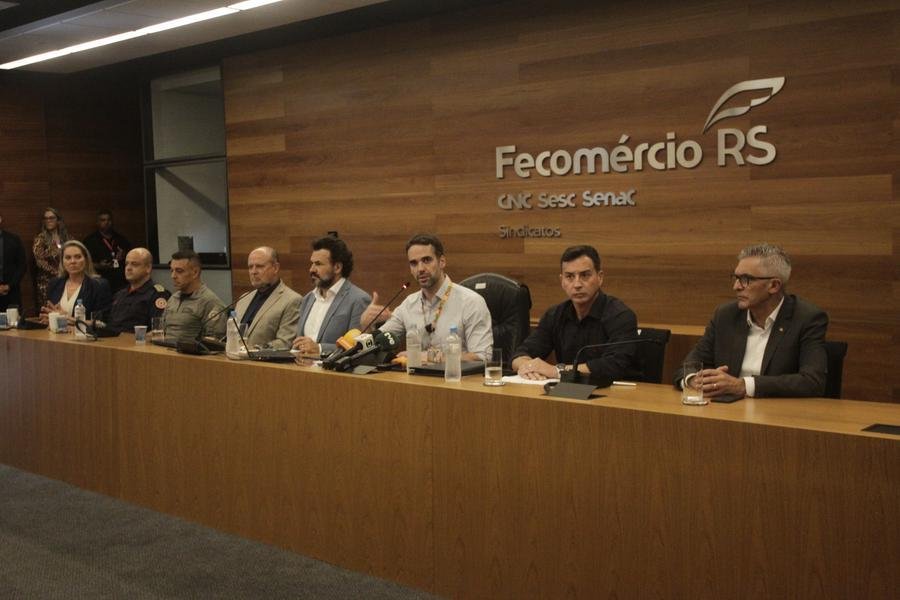 Governador divulga os dados dos &iacute;ndices de criminalidade de 2024 durante coletiva na Fecom&eacute;rcio