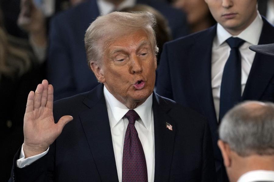 Trump tomou posse nesta segunda-feira