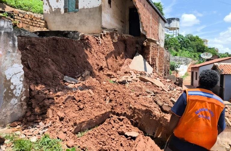 Equipes do Grupo de Apoio a Desastres (Gade) percorrem locais mais afetados pelas chuvas
