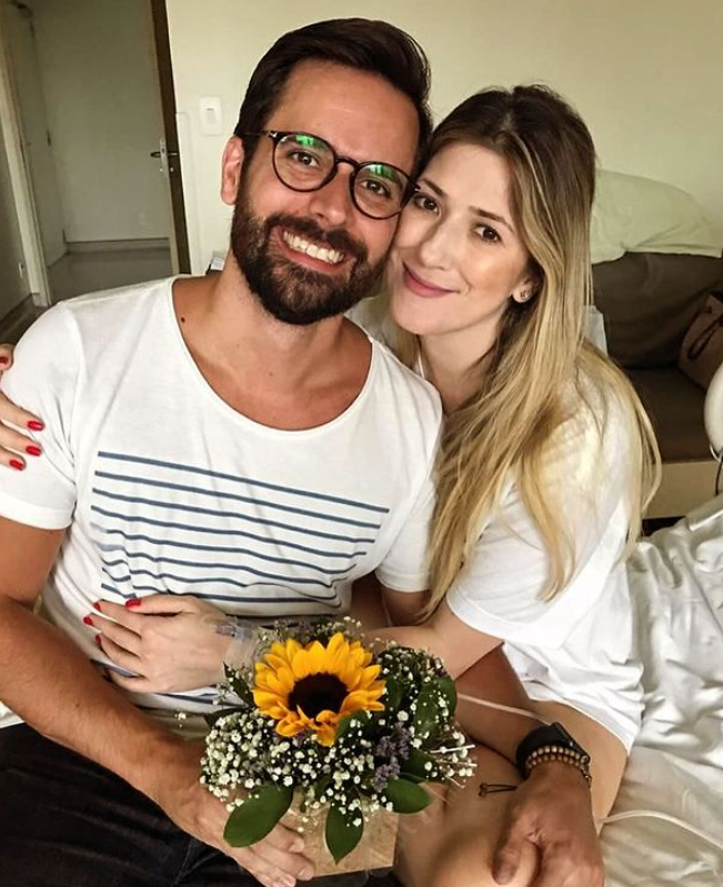 O an&uacute;ncio foi feito simultaneamente pelo casal via Instagram