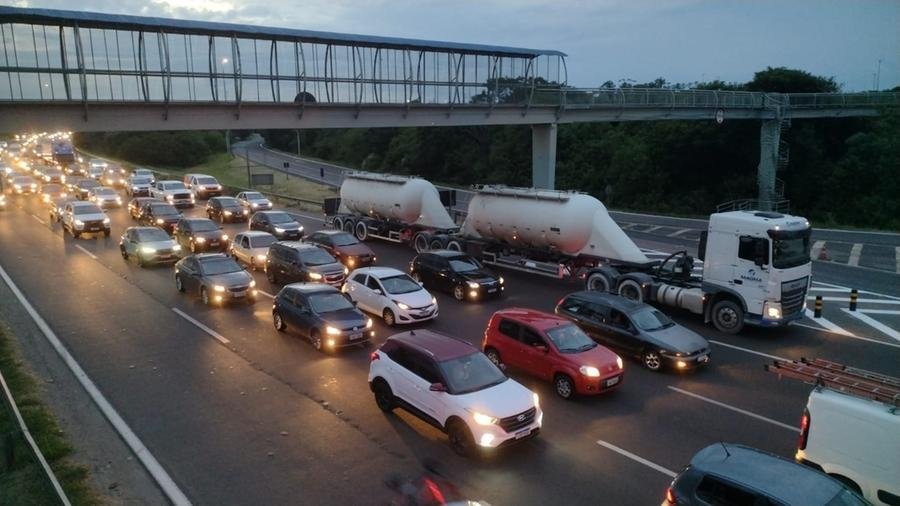Orienta&ccedil;&atilde;o da PRF &eacute; evitar trecho entre os kms 91,5 e 86