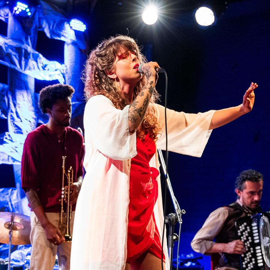 O show tem in&iacute;cio &agrave;s 18h e entrada franca