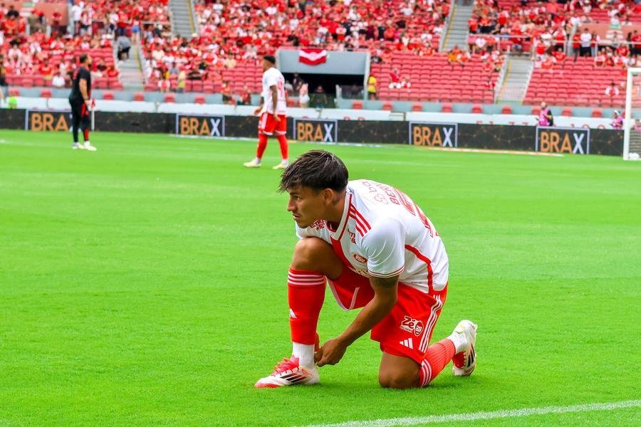 A previs&atilde;o era utilizar Bernabei por cerca de 60 minutos, mas o jogador resistiu toda a partida contra o Juventude