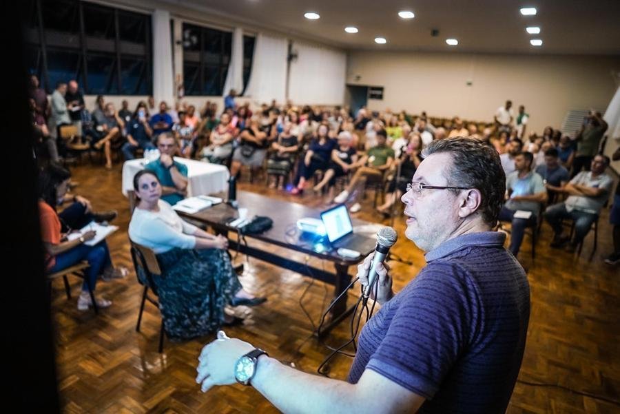 A reuni&atilde;o foi organizada a partir de uma a&ccedil;&atilde;o do programa Mais Comunidade, que contou com a execu&ccedil;&atilde;o de servi&ccedil;os no bairro em janeiro