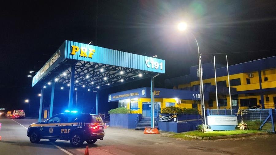 Fam&iacute;lia com tr&ecirc;s filhos retornava da praia para a Regi&atilde;o Metropolitana