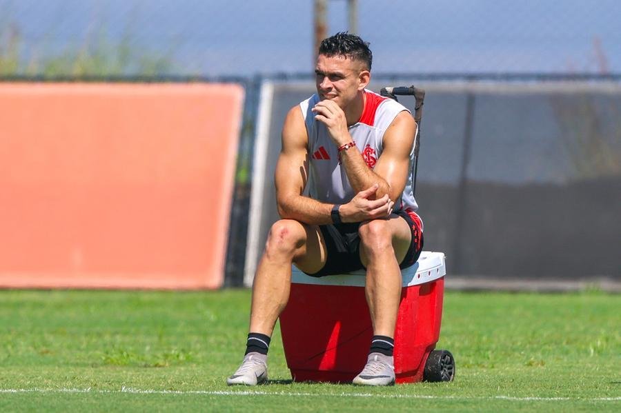 Borr&eacute; comanda o ataque do Inter diante do S&atilde;o Luiz de Iju&iacute;