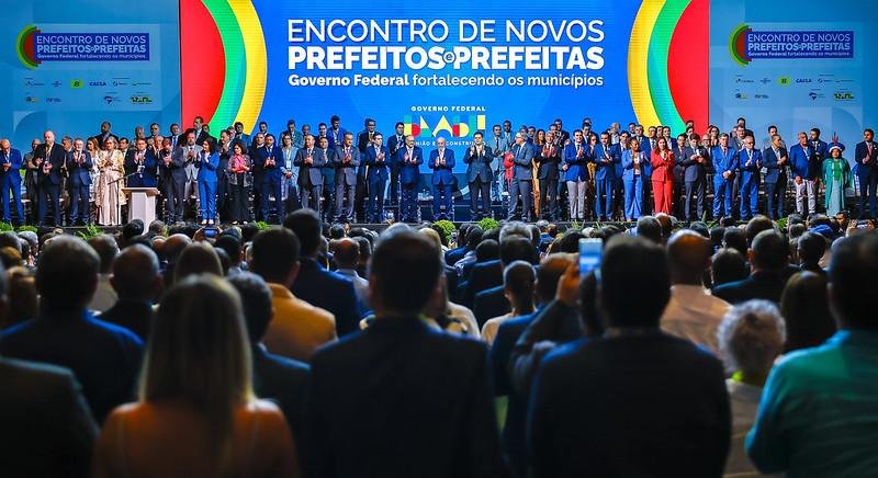 Mais de 20 mil prefeitos e gestores municipais participam do encontro