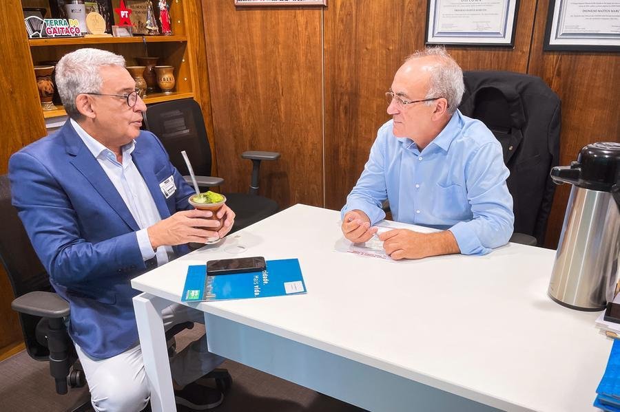 Sebasti&atilde;o Melo e coordenador da bancada ga&uacute;cha, Dionilso Marcon