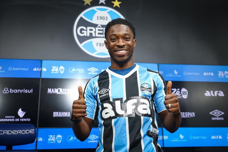 Amuzu vai vestir a camisa 9 no Gr&ecirc;mio