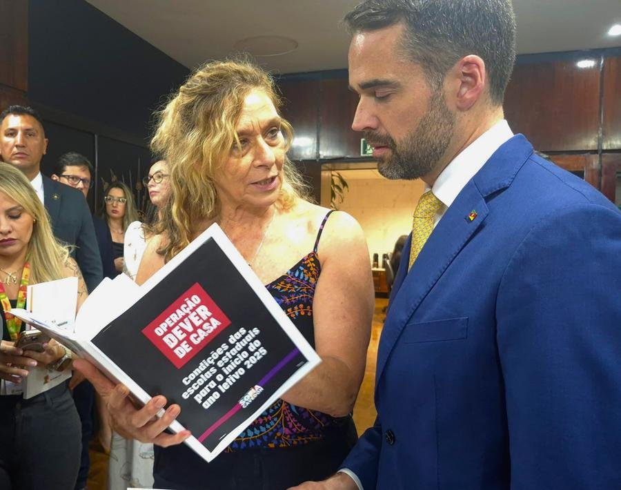 Sofia Cavedon entregou o documento a Leite na &uacute;ltima ter&ccedil;a-feira (11/2)