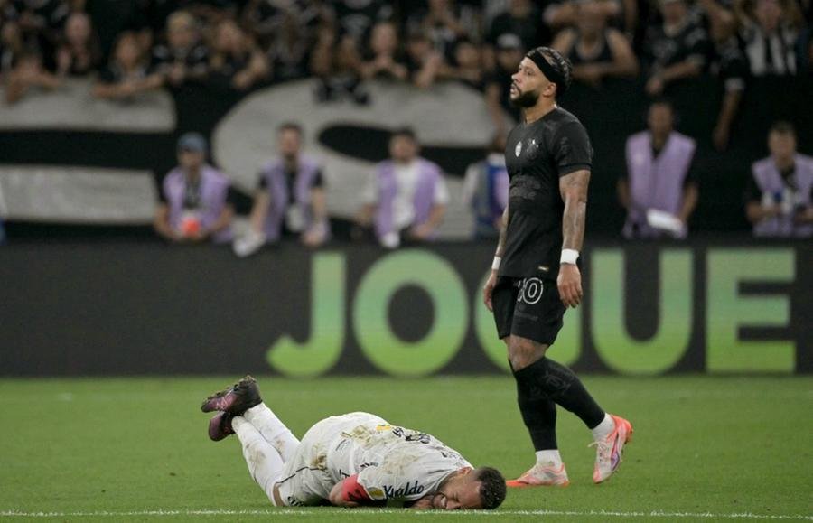 Santos deixa escapar a chance de voltar &agrave; zona de classifica&ccedil;&atilde;o do Grupo C e estaciona na terceira posi&ccedil;&atilde;o