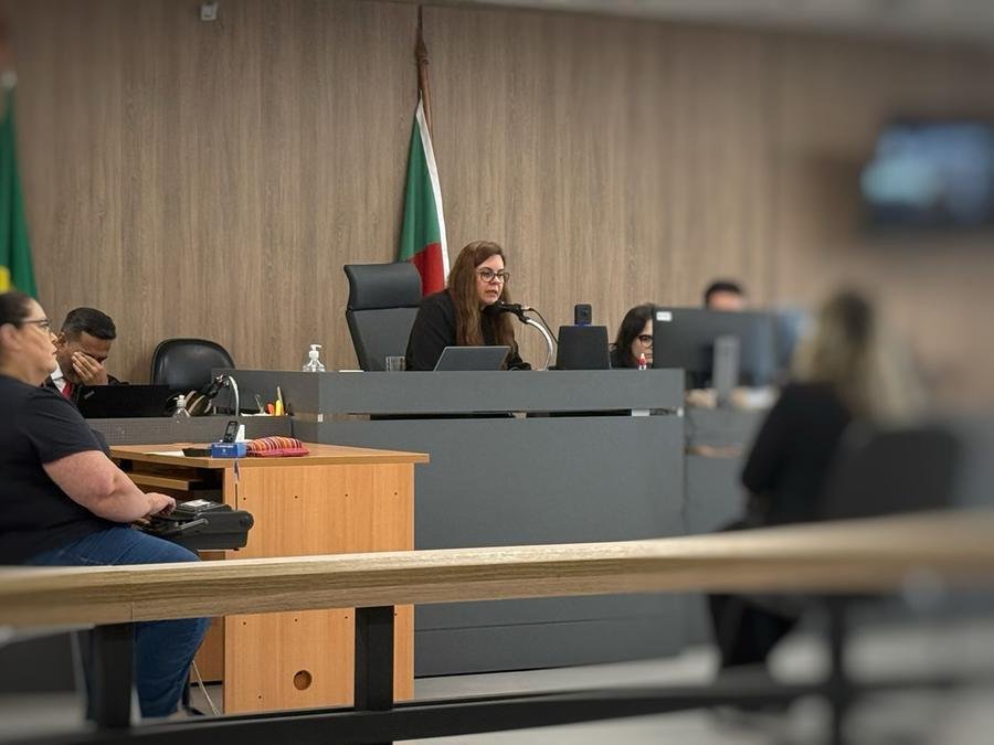Sess&atilde;o de julgamento ocorreu no sal&atilde;o do j&uacute;ri, no Foro Central I, e foi presidido pela Ju&iacute;za Cristiane Zardo