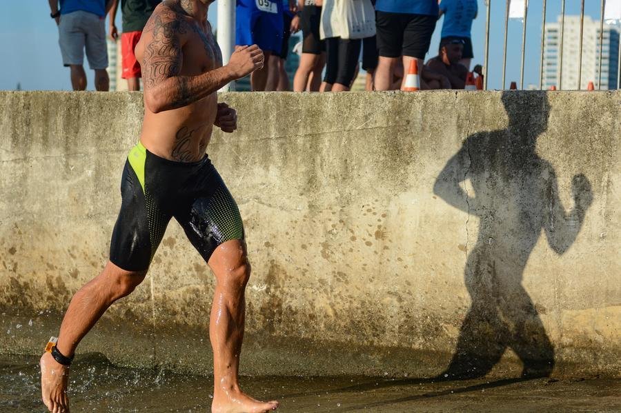 Competi&ccedil;&atilde;o misturou corrida e nata&ccedil;&atilde;o durante a manh&atilde; de s&aacute;bado