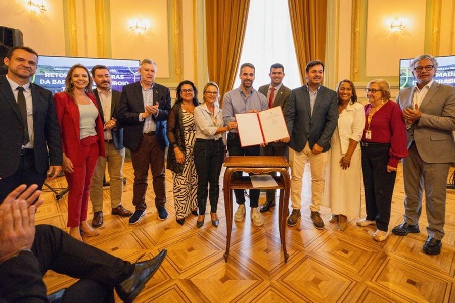 O an&uacute;ncio de retomada das obras da barragem Taquaremb&oacute; foi realizado nesta segunda-feira, no Pal&aacute;cio Piratini.