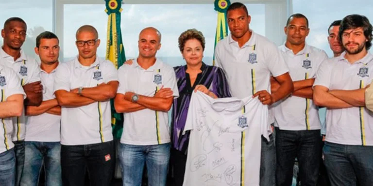 Dilma Rousseff recebeu  o Bom Senso FC em Bras&iacute;lia, em 2014