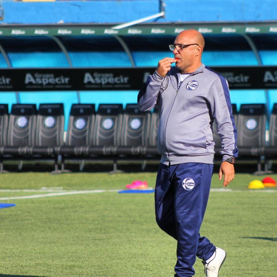 H&eacute;lio Vieira estrear&aacute; no comando do Zeca
